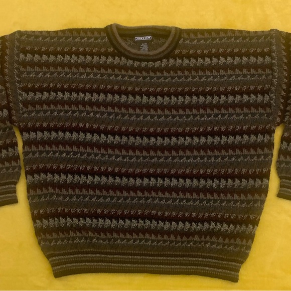 JANTZEN Acrylic/Polyester CrewNeck Sweater - Picture 3 of 6